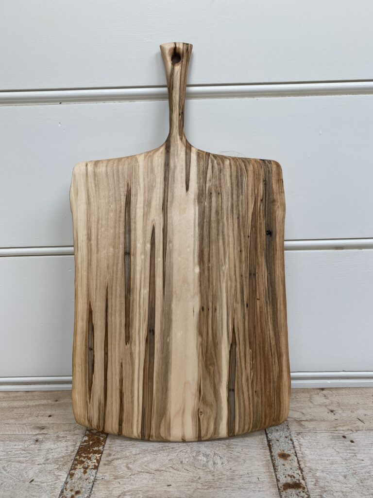 Handle serving and cutting board